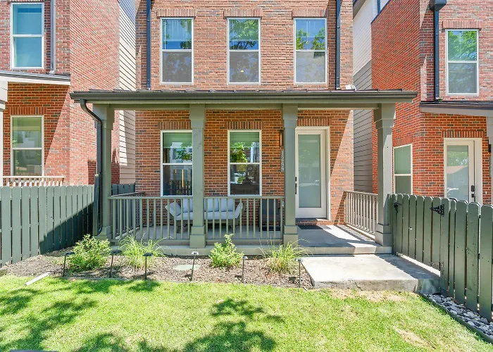 Stunning 3Bd 3.5 Ba - 10 Min To Downtown! Garage!