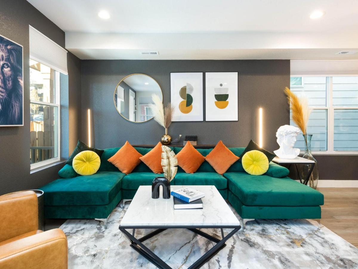 Ferienhaus Stunning 3bd 3.5 Ba - 10 Min To Downtown! Garage!
